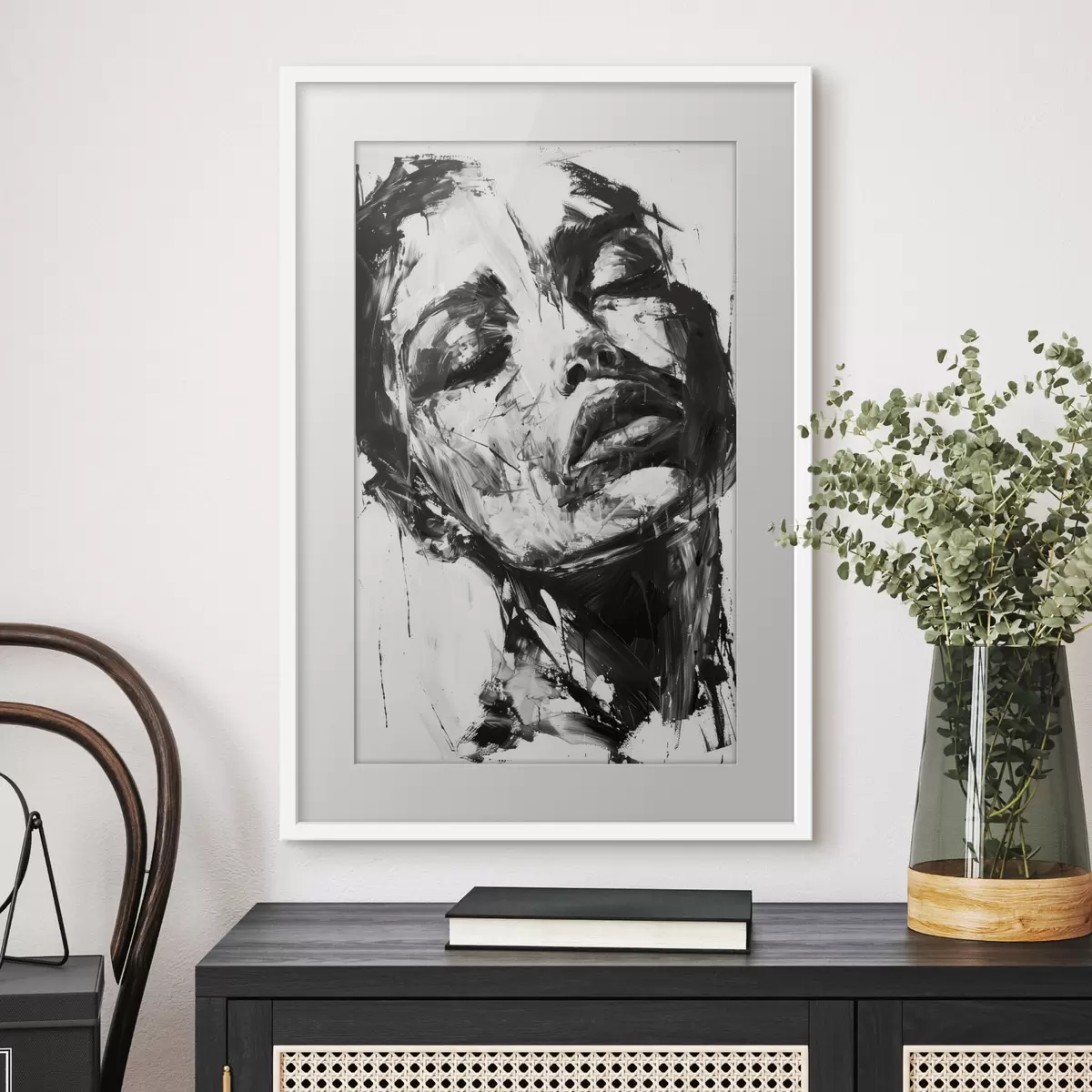 Poster Portrait d'une femme avec des coups de pinceau noirs f38641