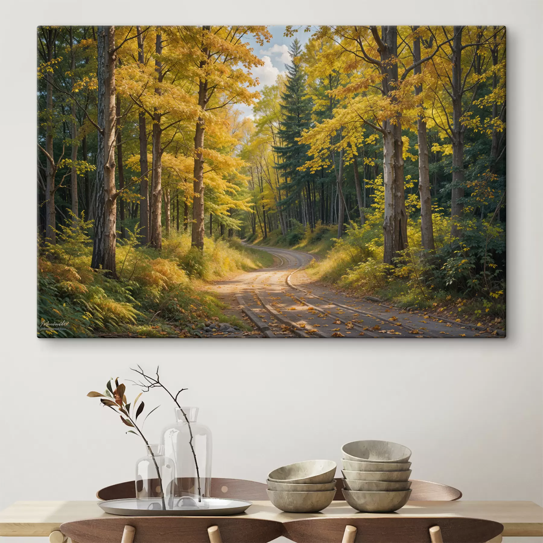 Papier peint Un chemin de terre serpentant à travers une forêt en automne, avec de grands arbres des deux côtés  s40031