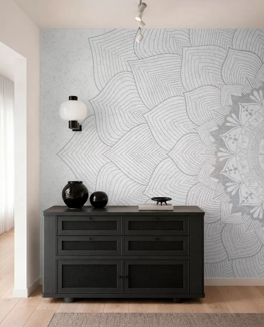 Papier peint Mandala rond, papier peint pour espace yoga ou pour harmoniser l'espace personnel. Mandala mural dans les tons gris sur fond hétérogène texturé w01088v2
