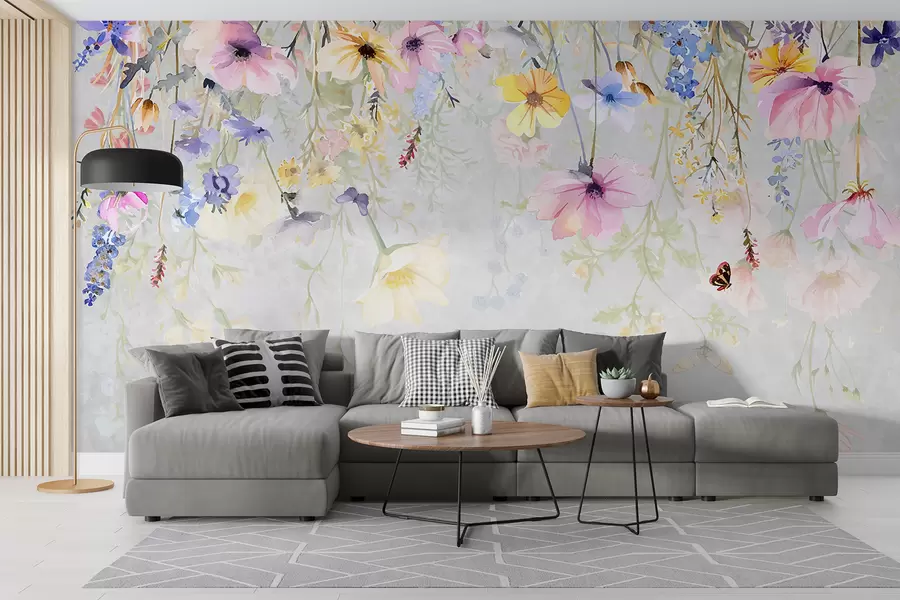 Papier peint Fleurs colorées avec des fleurs roses, jaunes et bleues suspendues au sommet sur fond gris texturé w08309