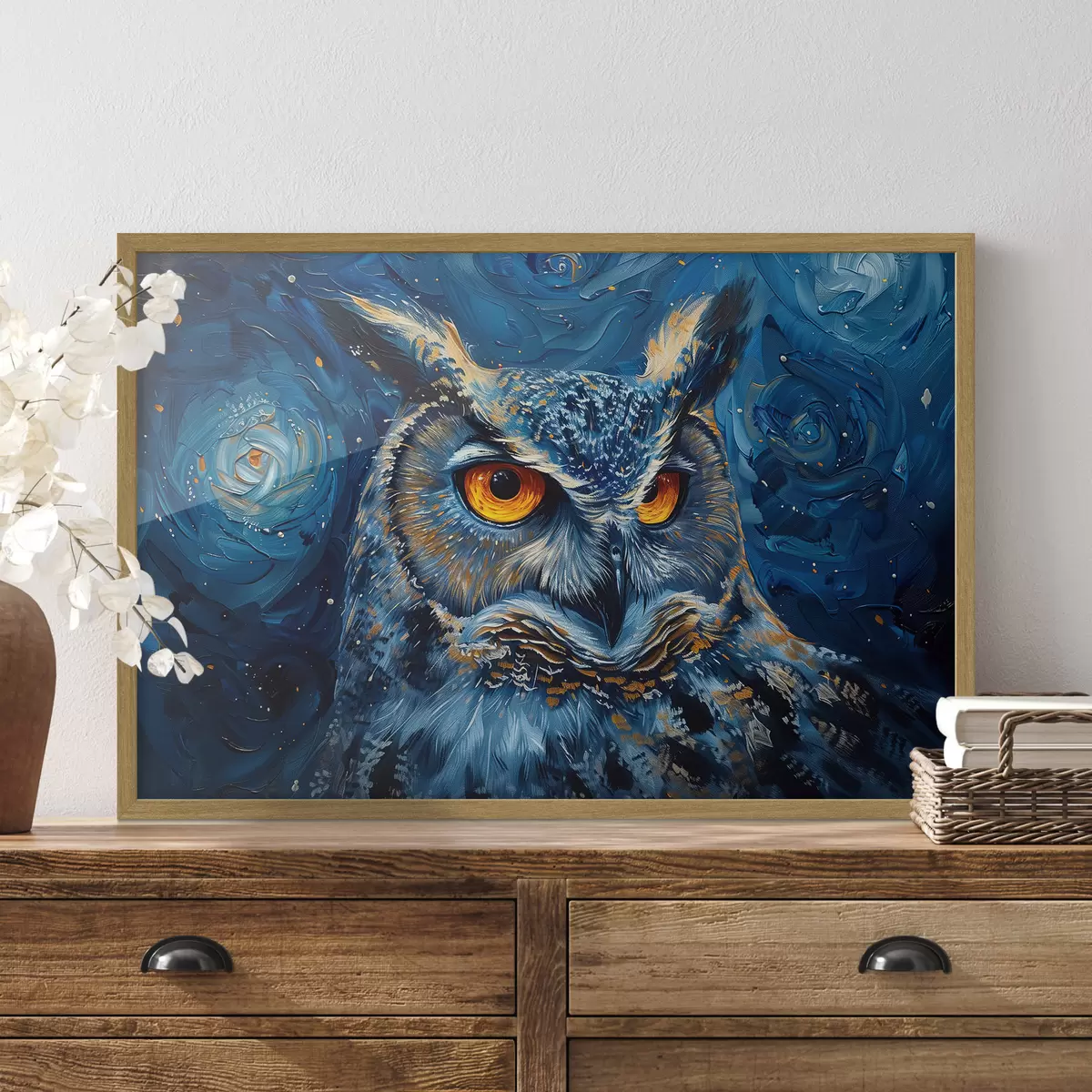 Poster Le regard d'un hibou la nuit dans un ciel à la Van Gogh f40982
