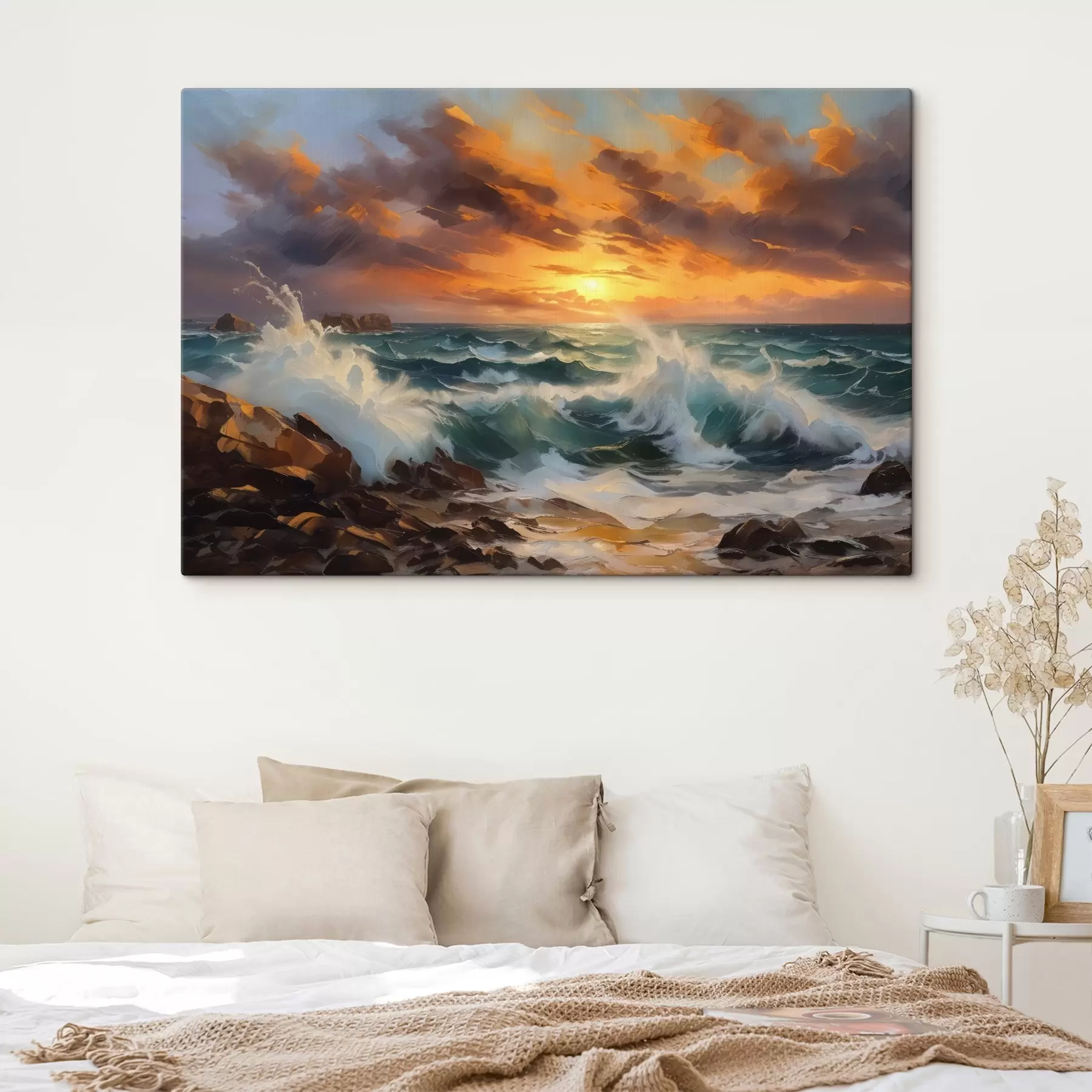Papier peint Un paysage marin spectaculaire avec des vagues déferlantes et des falaises rocheuses, sur fond de ciel orange et jaune vibrant avec des nuages s41266