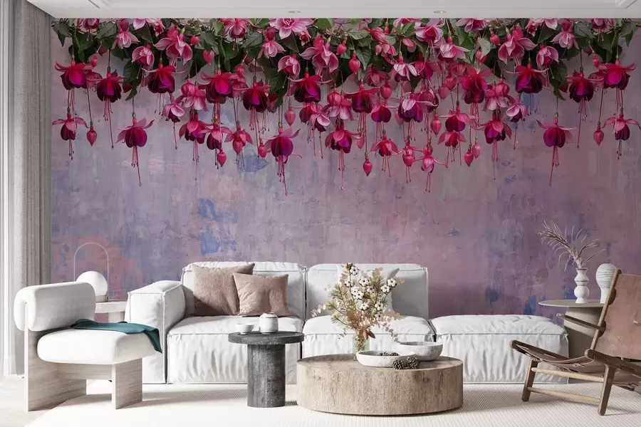 Papier peint Grandes fleurs fuchsia suspendues sur le fond d'un mur rétro avec imitation d'éraflures w02132