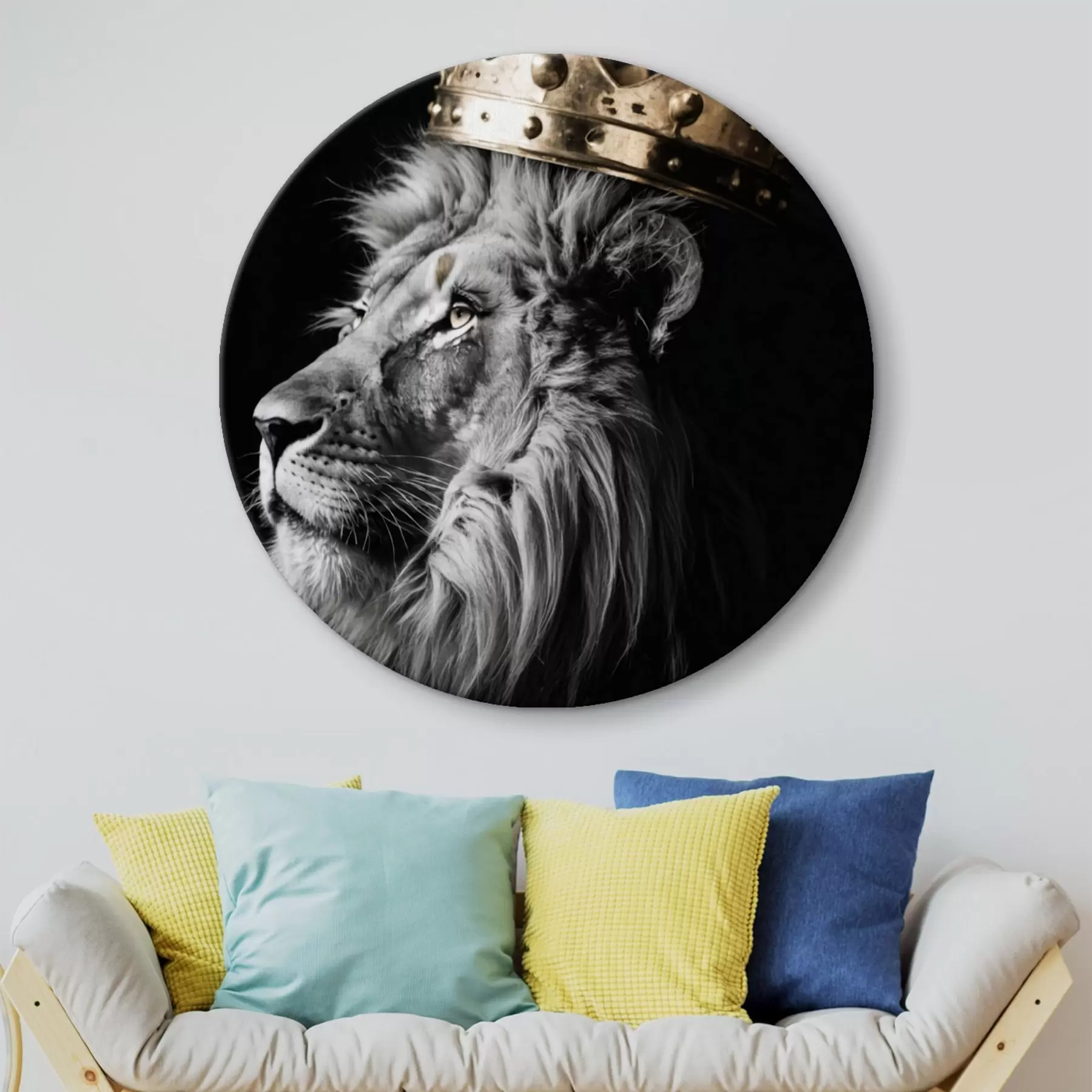 Papier peint Lion avec couronne sur fond sombre r42096