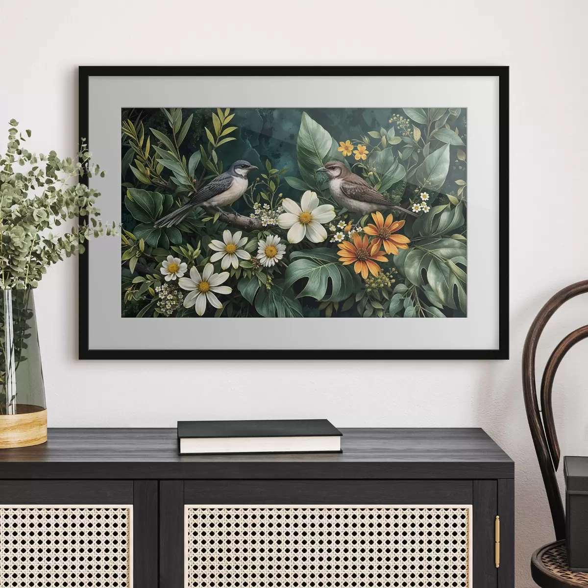 Poster Petits oiseaux perchés sur des branches, entourés d'un feuillage tropical luxuriant, comprenant de grandes feuilles vertes et des fleurs colorées f42220