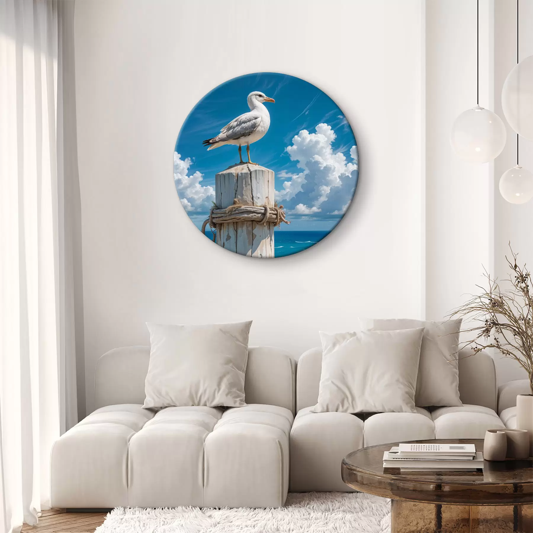Tableau Une mouette blanche assise sur un poteau en bois sur fond de ciel bleu clair et d'océan avec des vagues r40590