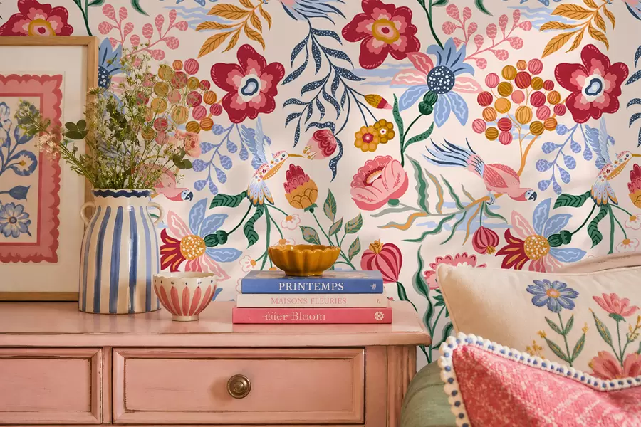 Papier peint Composition de fleurs et de baies lumineuses avec des perroquets a00046