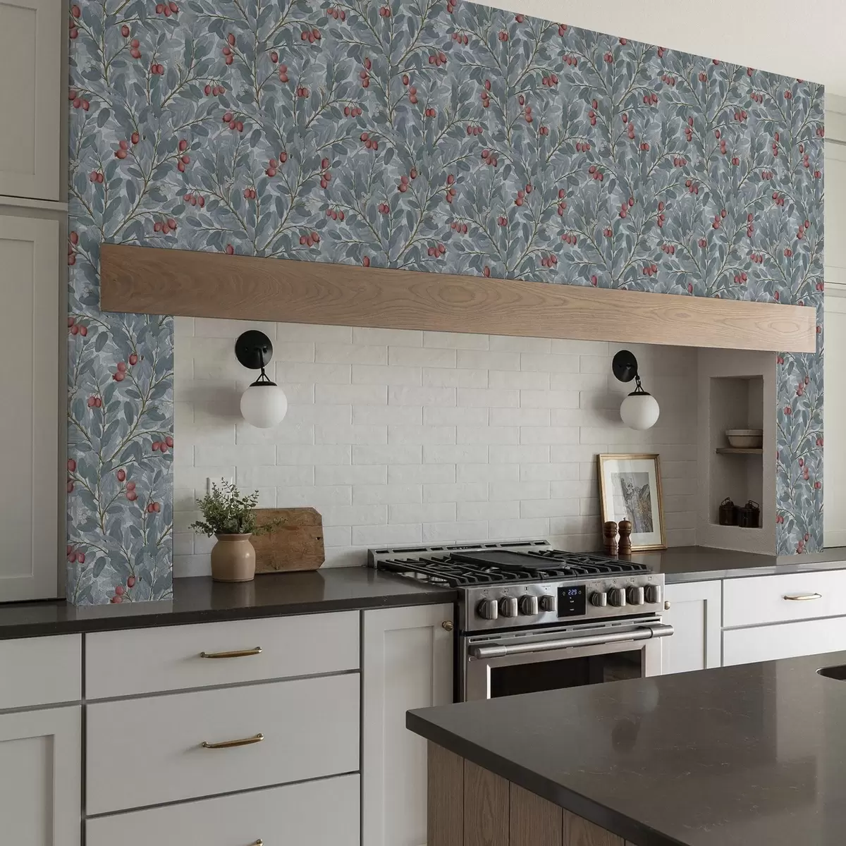Papier peint Feuilles bleues avec des brins de baies rouges a00309