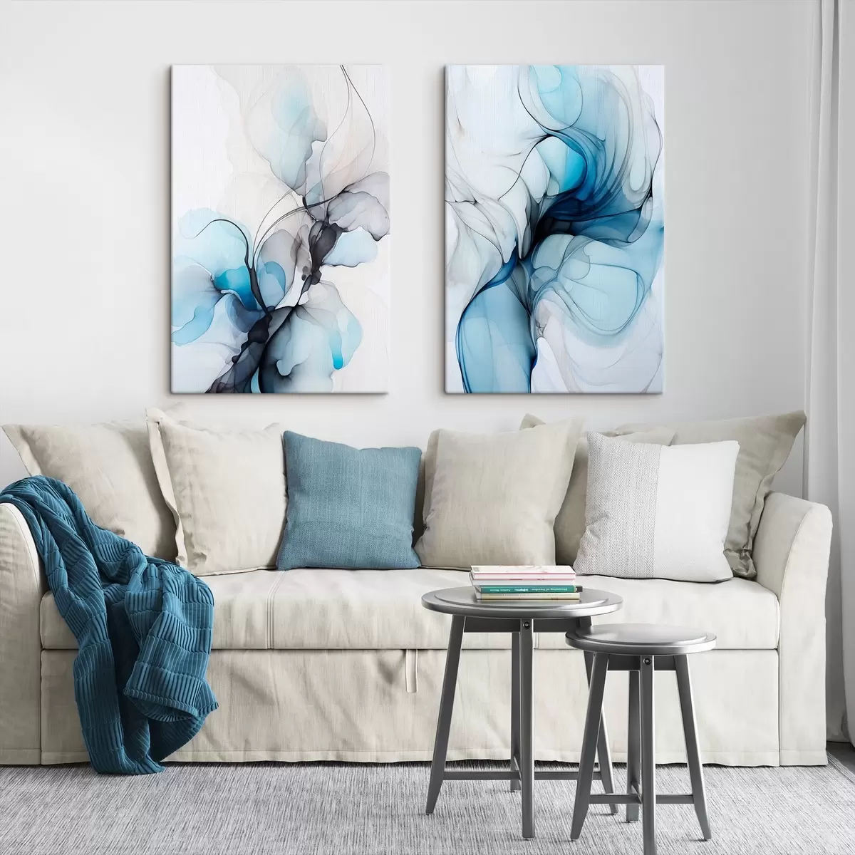 Tableau Composition abstraite avec des lignes fluides et des pétales translucides dans les tons bleu blanc et beige, imitation encre à l'alcool m00523