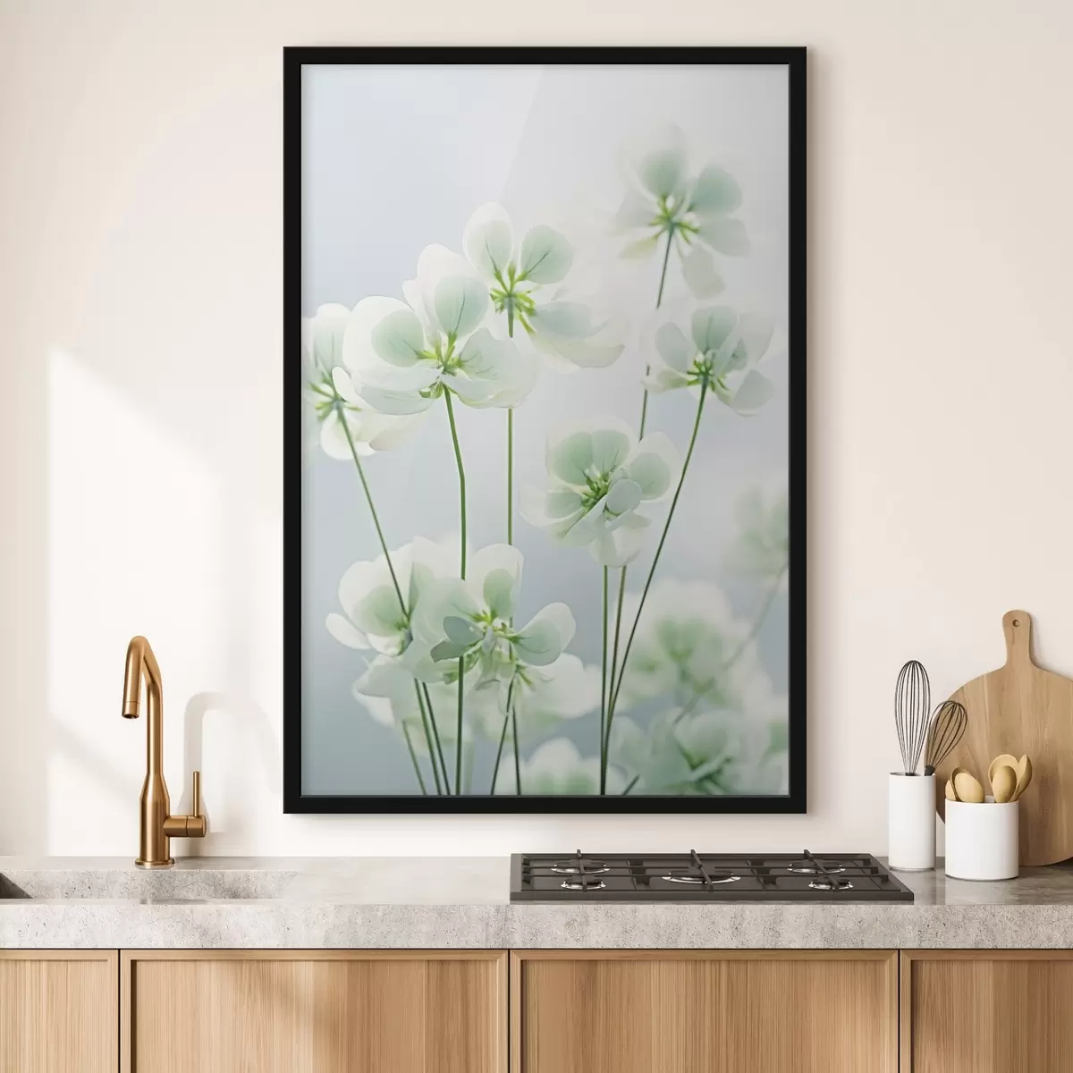 Poster Fleurs de trèfle blanc avec tige et feuilles vertes, éclairage doux, arrière-plan propre, composition minimaliste, botanique f45172