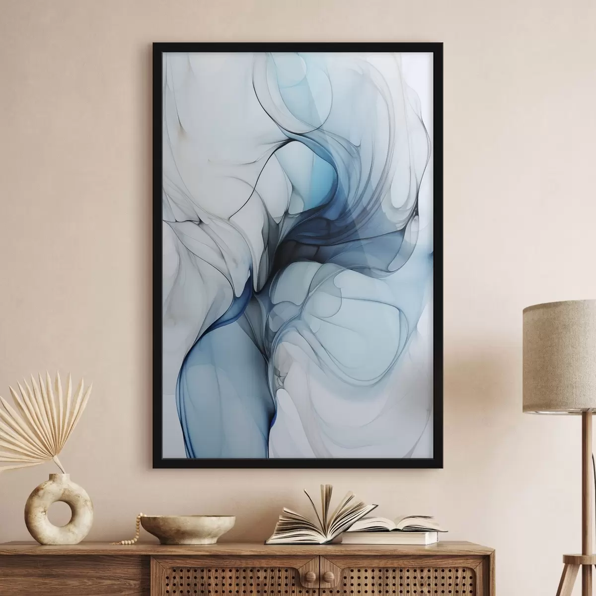 Poster Composition abstraite avec des lignes fluides et des pétales translucides dans les tons bleu blanc et beige, imitation encre à l'alcool f45178