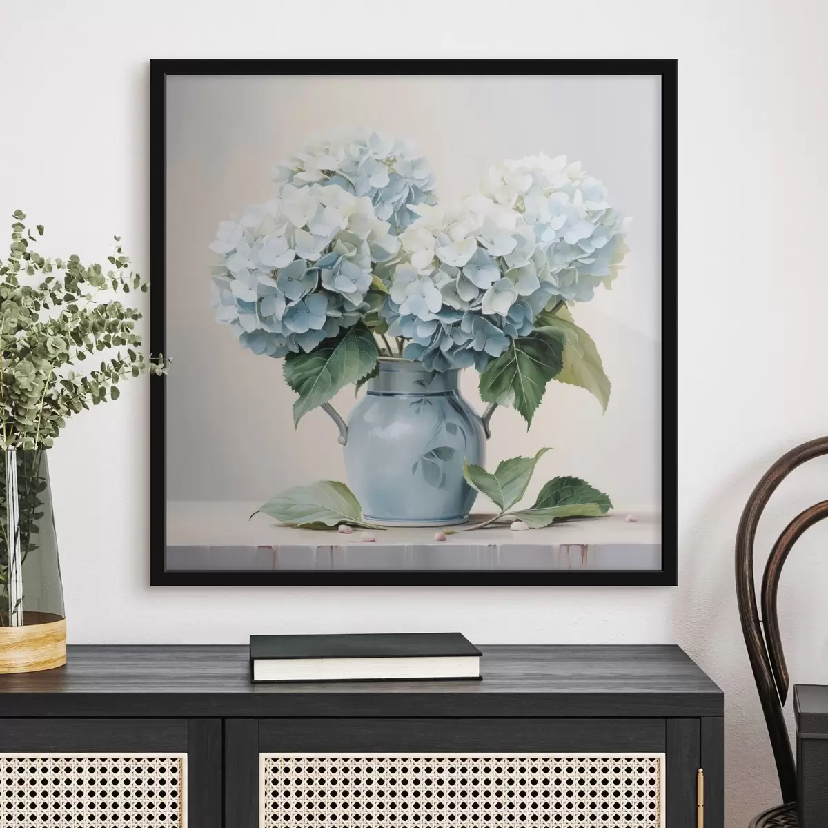 Poster Hortensias frais dans un vase bleu sur fond clair f45043