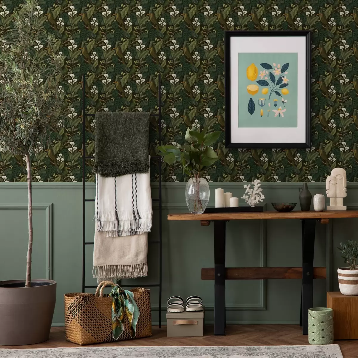 Papier peint Oiseaux tropicaux et verdure luxuriante sur fond de jungle sombre a00397