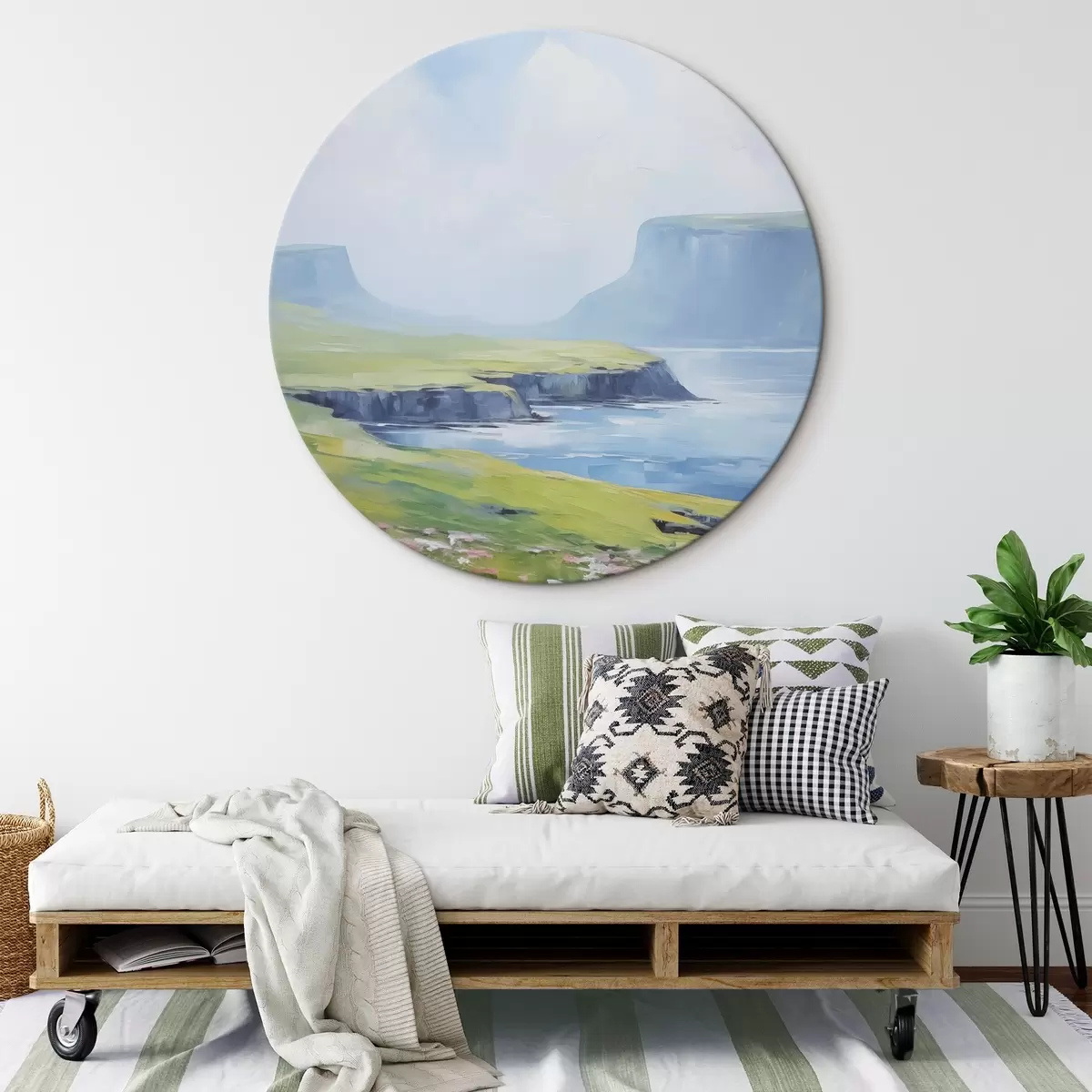 Tableaux rondes Bord de mer avec les fjords en arrière-plan r45460