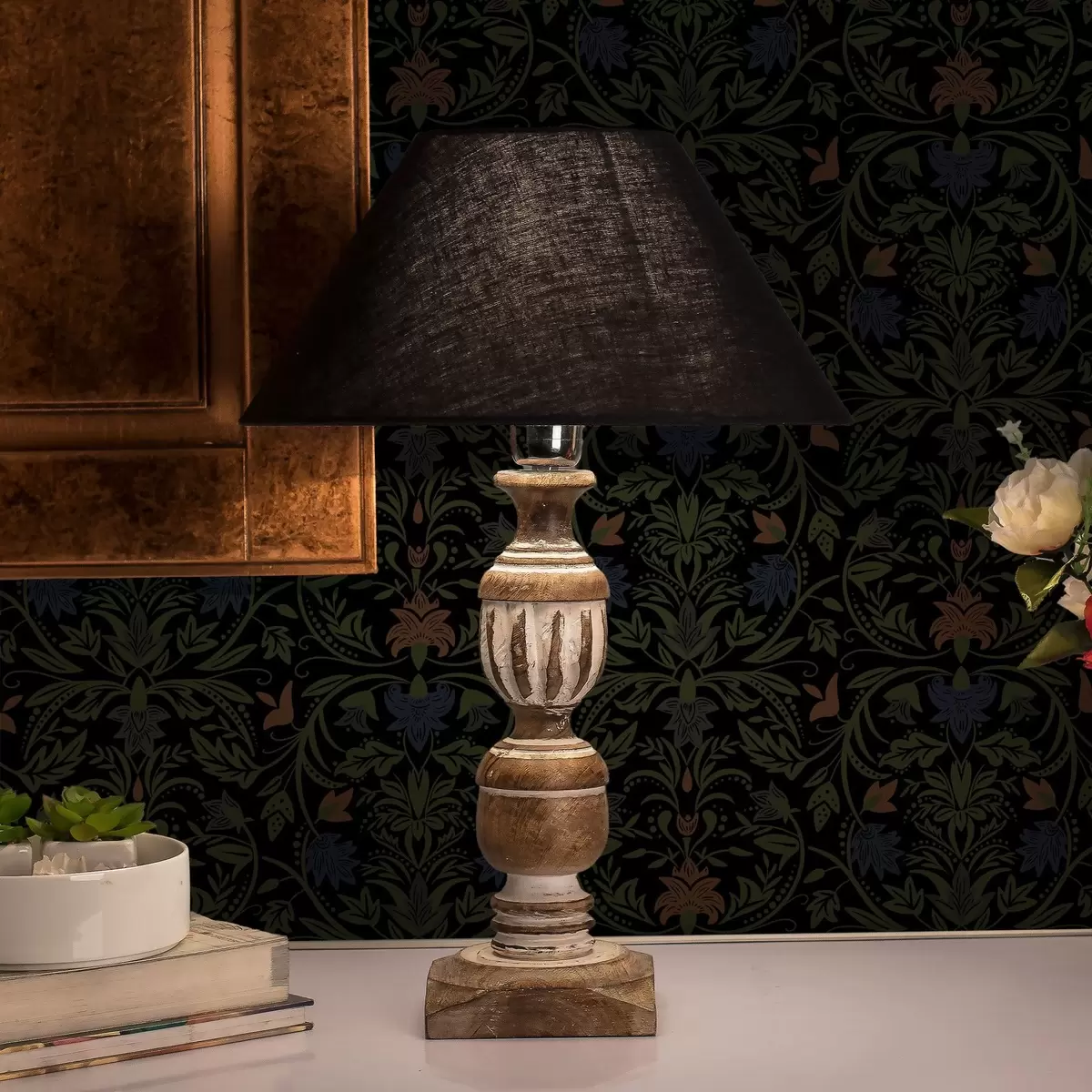 Papier peint Ornement sombre avec des plantes de style classique a00412
