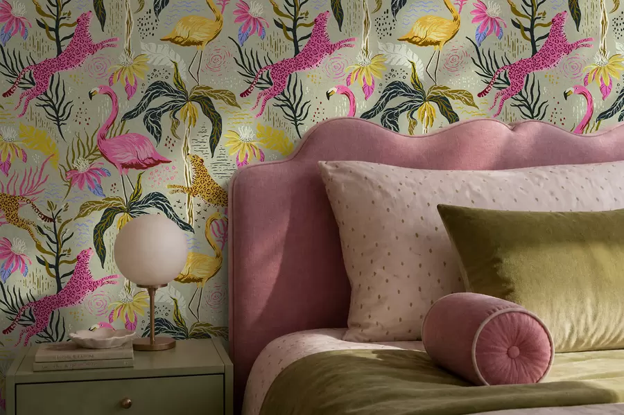 Papier peint Flamants roses et léopards parmi les plantes tropicales a00470