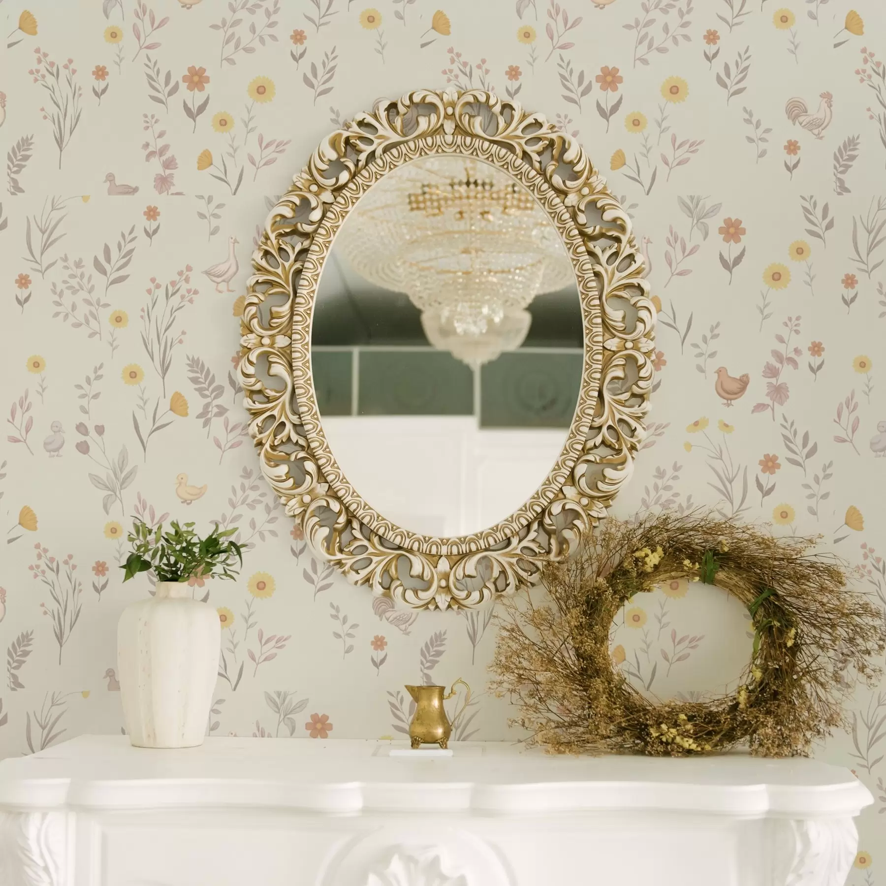 Papier peint Fleurs des champs et poules dans des tons pastel doux a00478