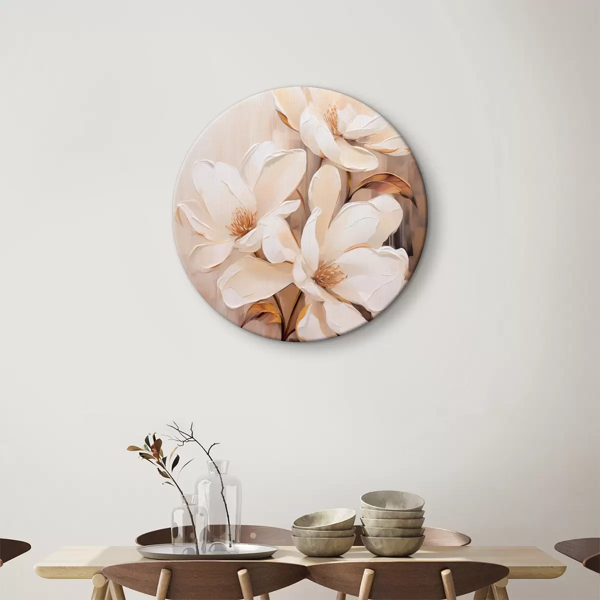 Tableaux rondes Fleurs de magnolia blanches sur un fond doux et flou de tons beiges et bruns, composition florale élégante r45571