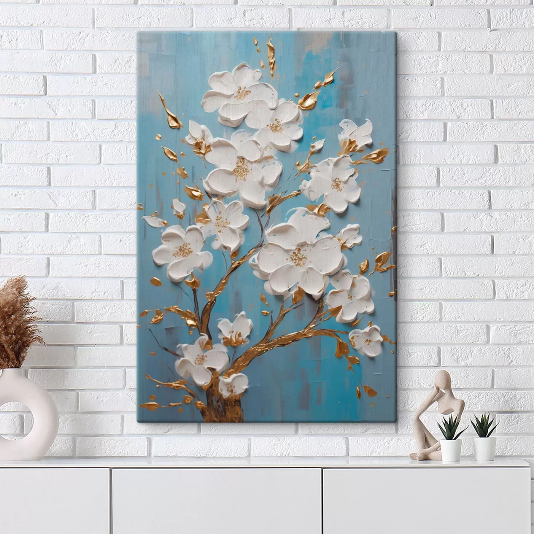 Tableau Fleurs blanches sur une branche : motif décoratif dans les tons bleu clair s45541