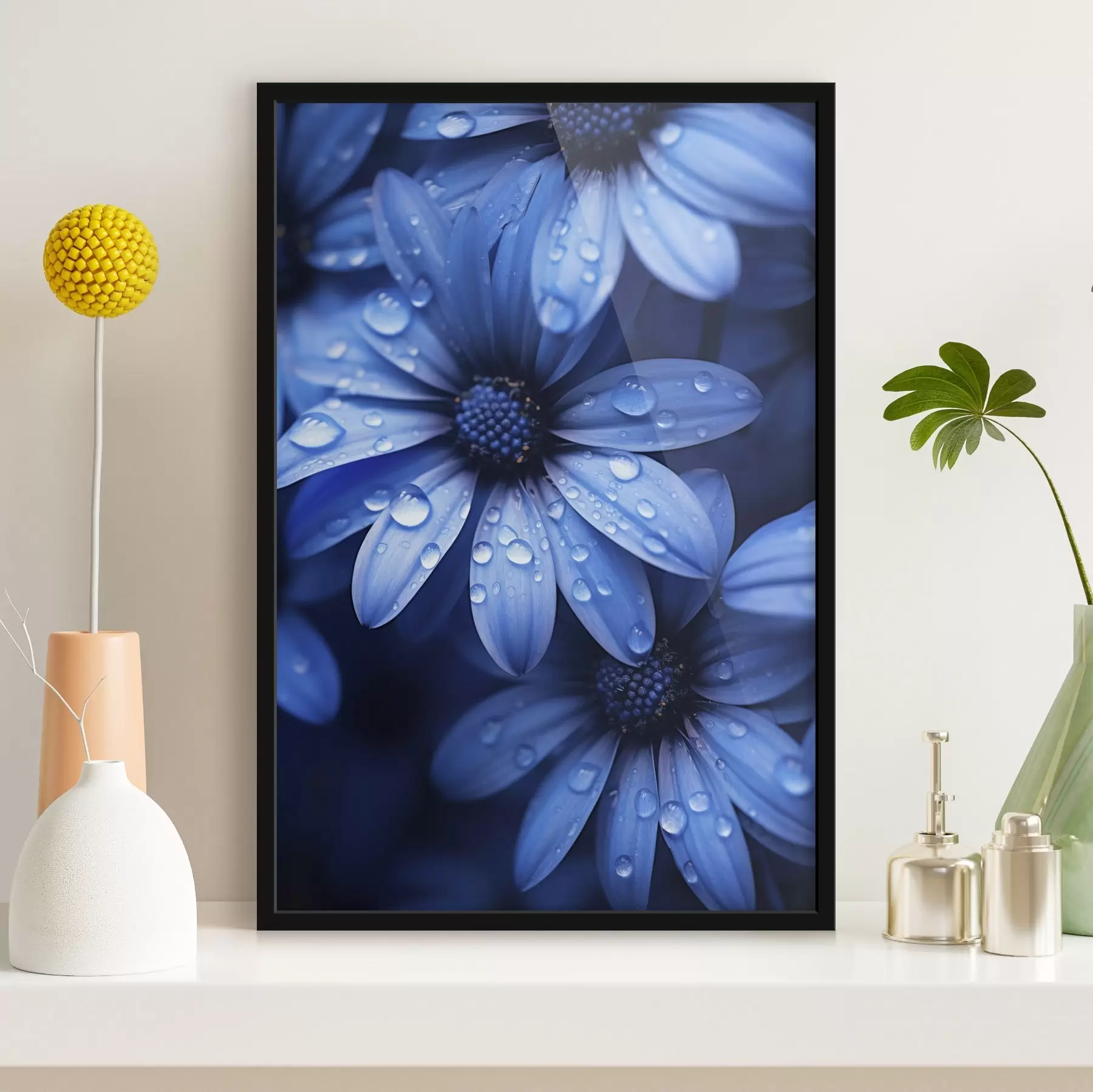Tableau Fleur bleue avec des gouttes d'eau sur ses pétales f45499
