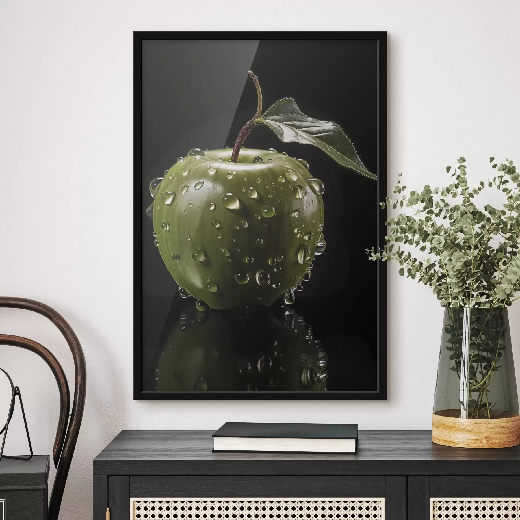 Papier peint Pomme verte avec quelques gouttes d'eau f45506