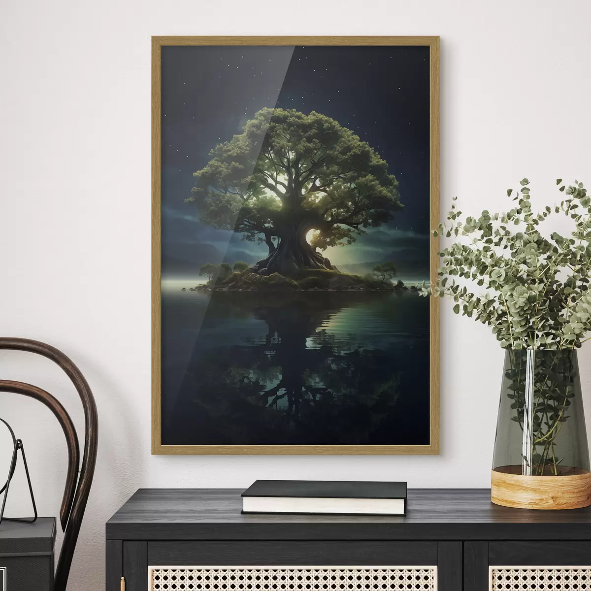 Poster Arbre gigantesque la nuit f45510