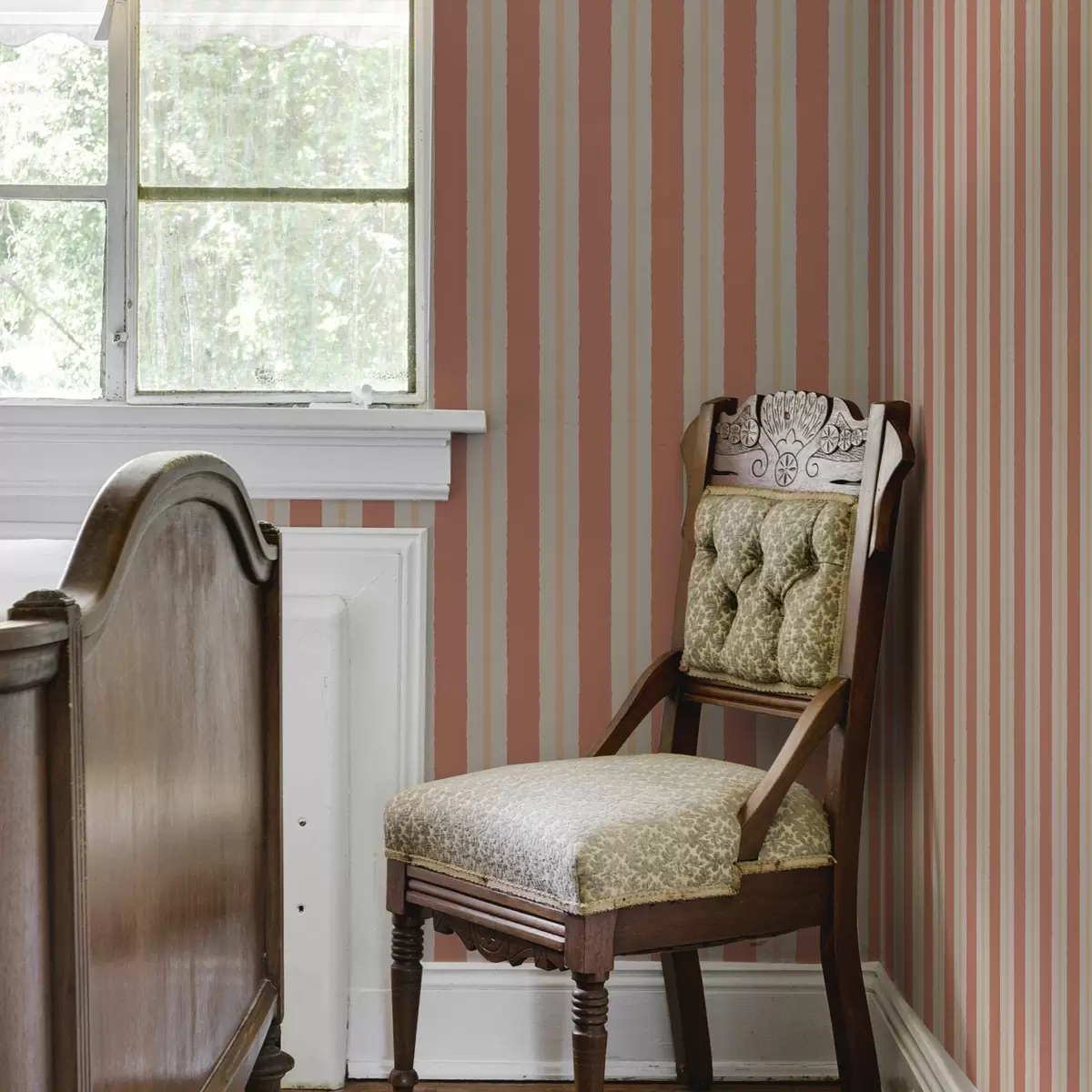 Papier peint Rayures terracotta brillantes avec accents beiges a00515