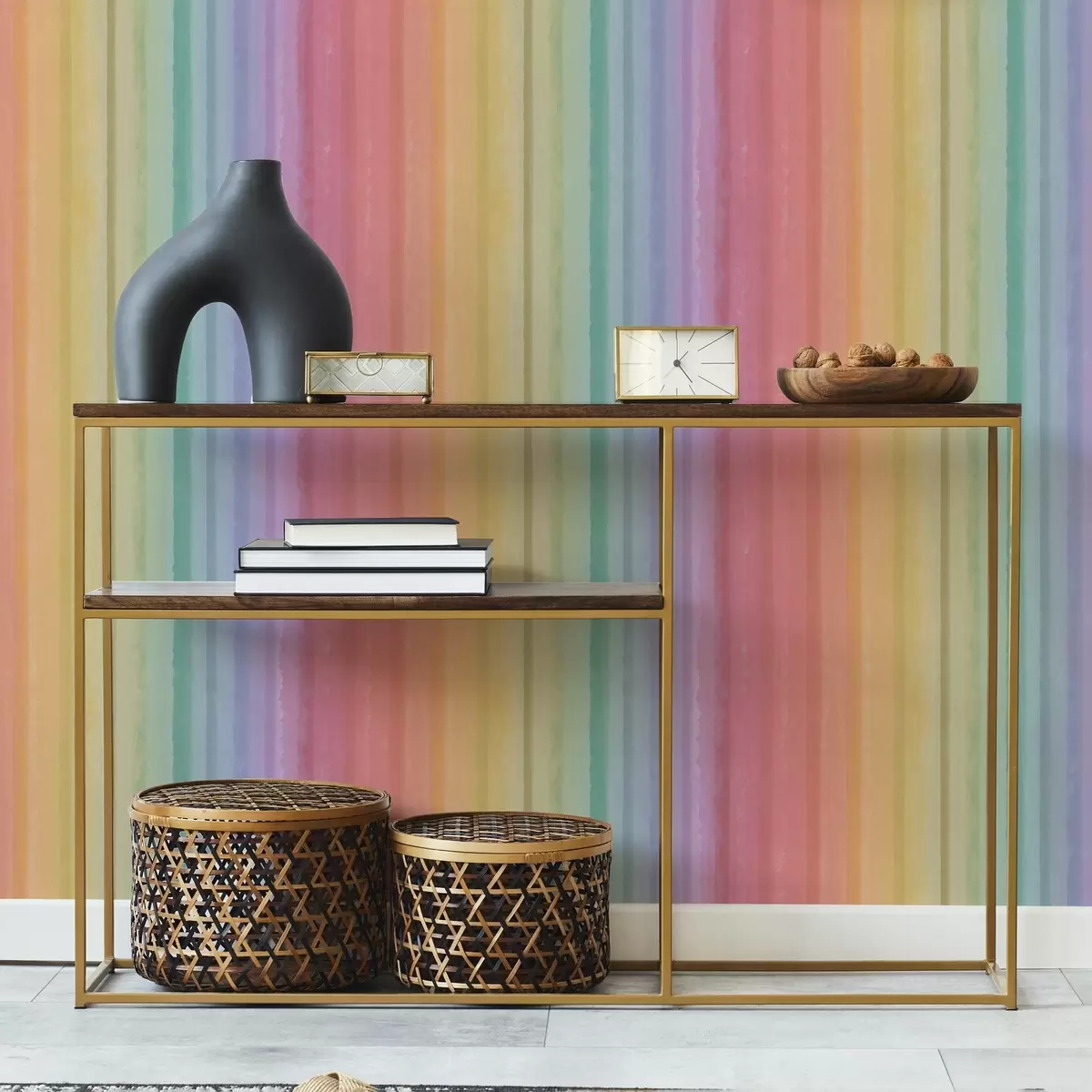 Papier peint Rayures arc-en-ciel avec accents de couleur expressifs a00553