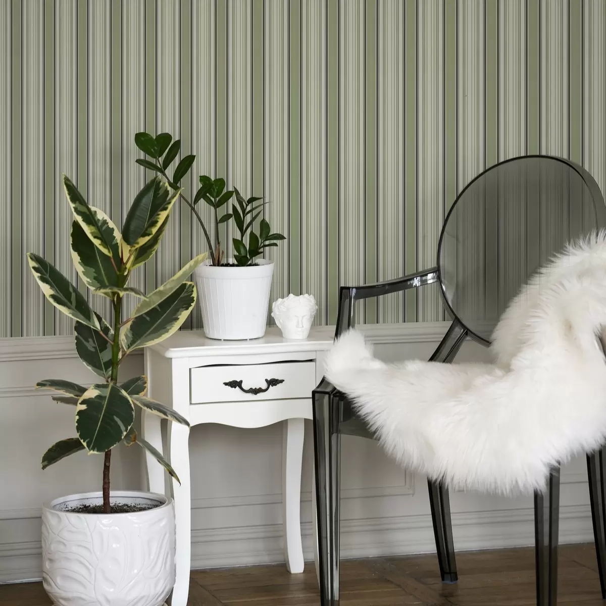 Papier peint Fond crème avec un mélange de rayures vertes et noires a00563