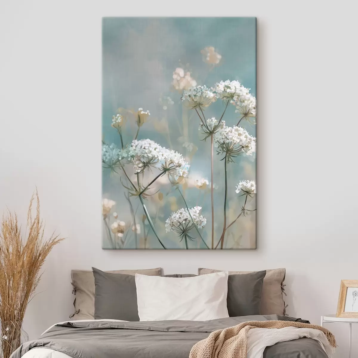 Tableau Fleurs de Queen Anne's Lace peintes à l'aquarelle sur fond bleu  s45721