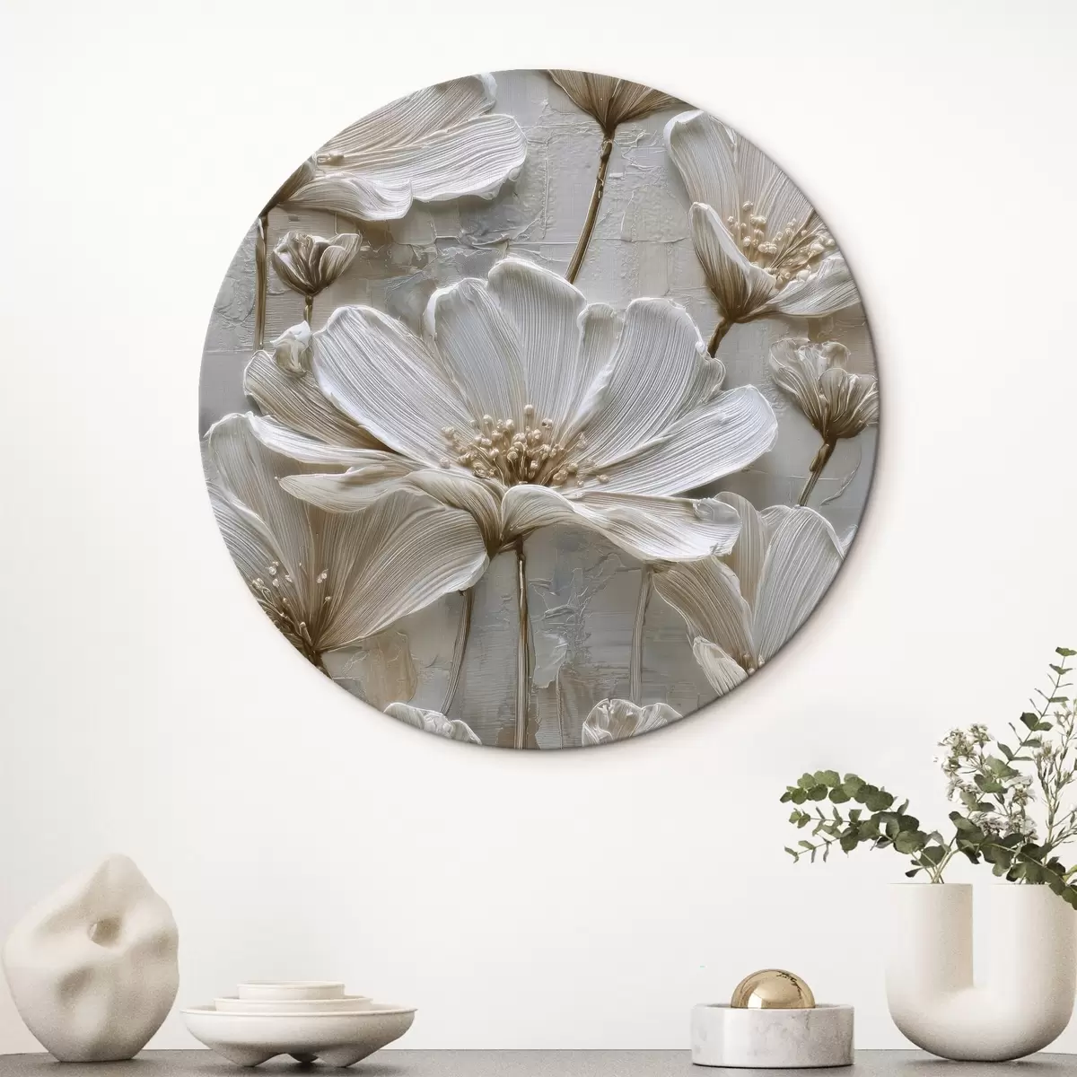 Tableaux rondes fleurs en crème avec imitation de style impasto r45713