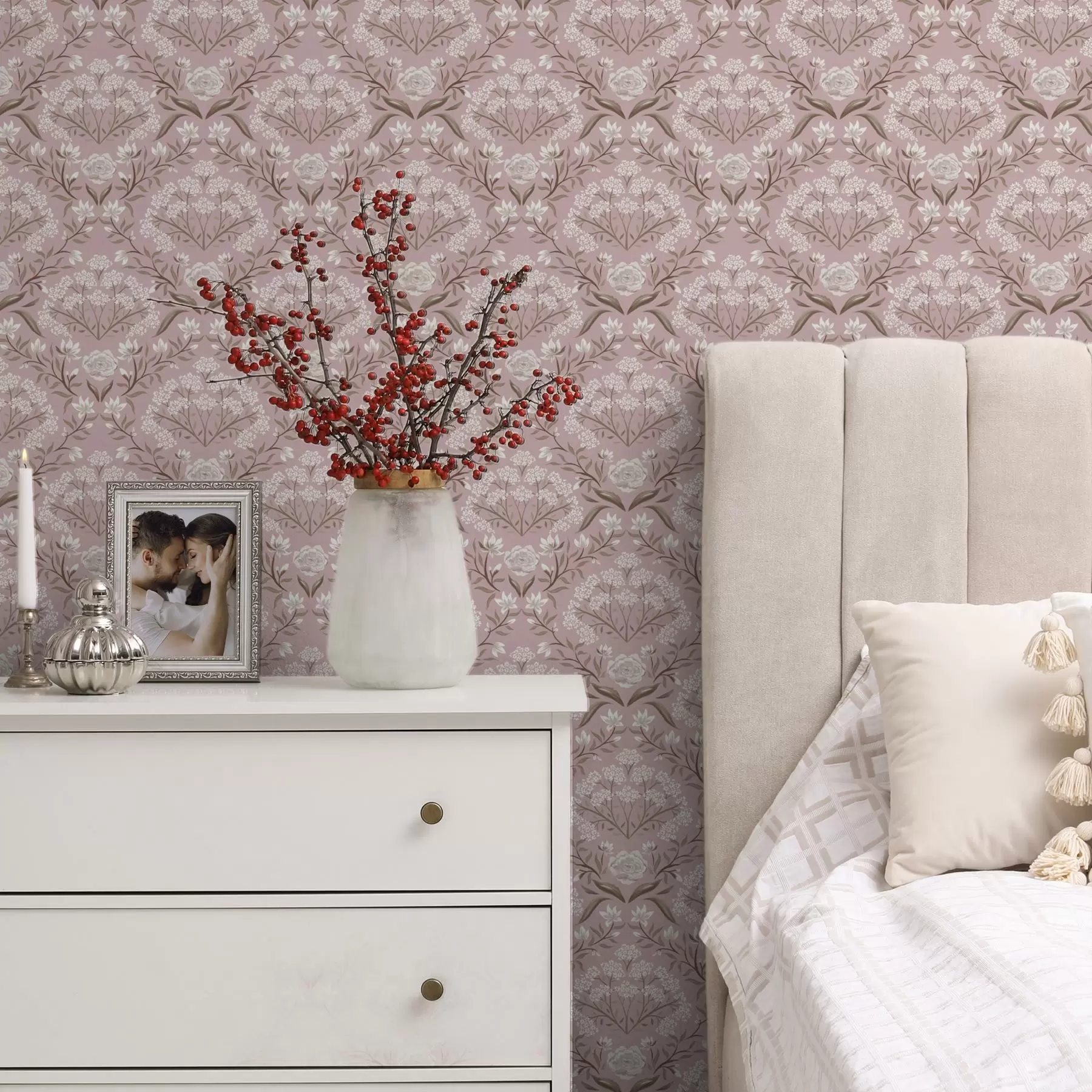 Papier peint Damassé rose : pivoines, perce-neige et grappes dentelées a00603