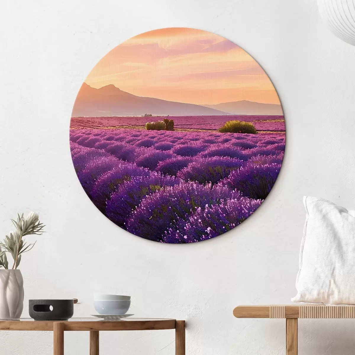 Tableaux rondes Lavande sur fond de coucher de soleil dans les montagnes r45664