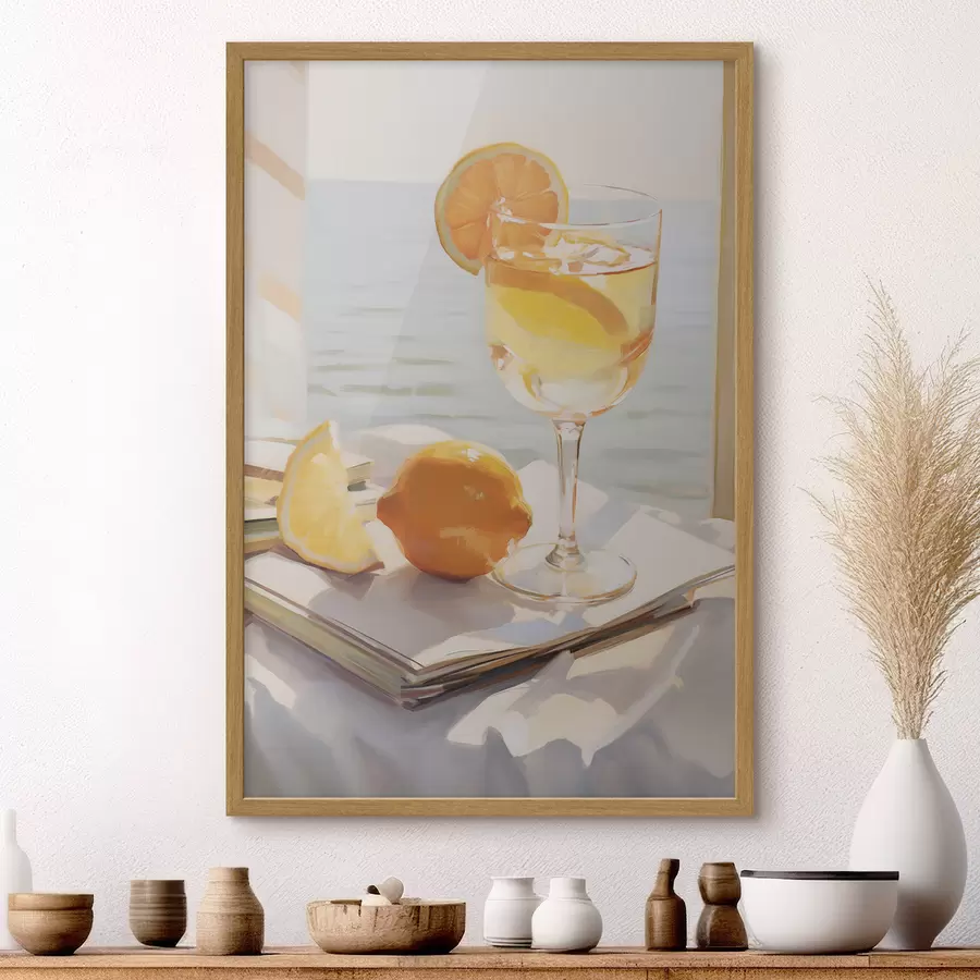 Papier peint Un cocktail dans un verre près de la fenêtre f46064