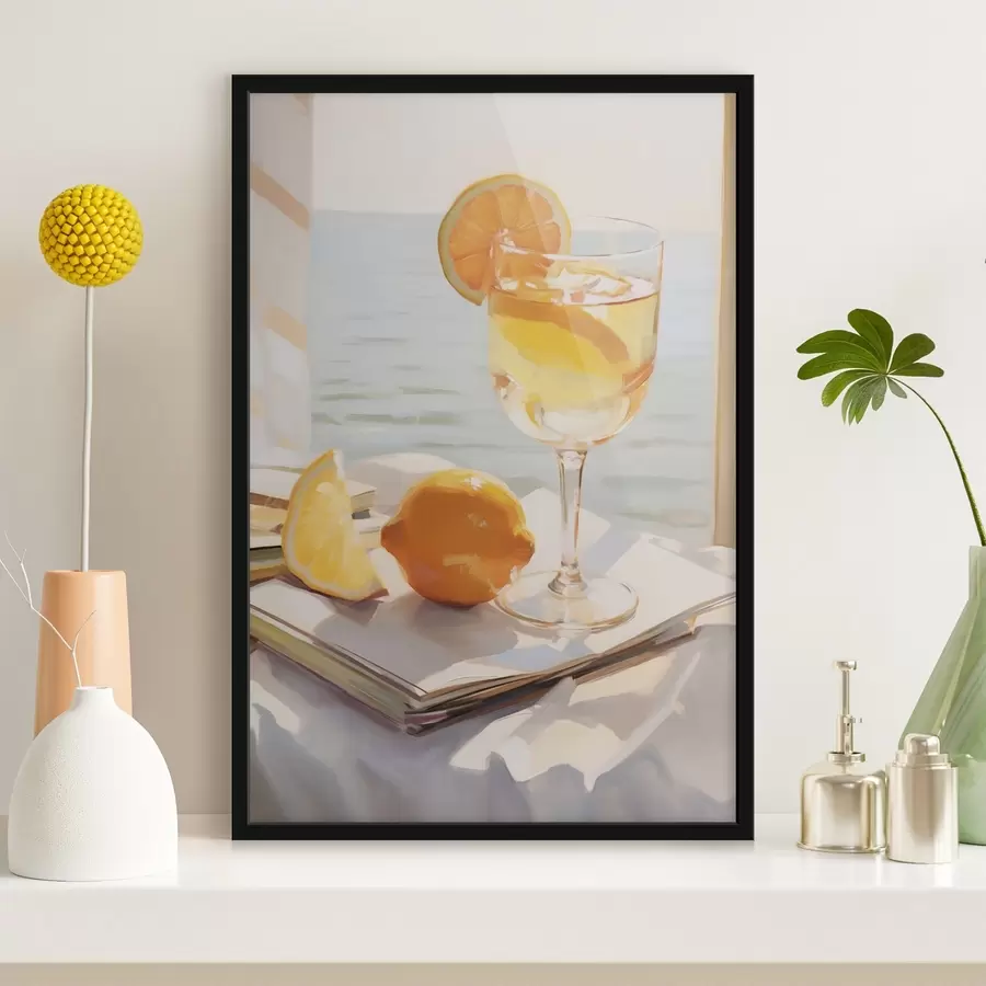 Papier peint Un cocktail dans un verre près de la fenêtre f46064