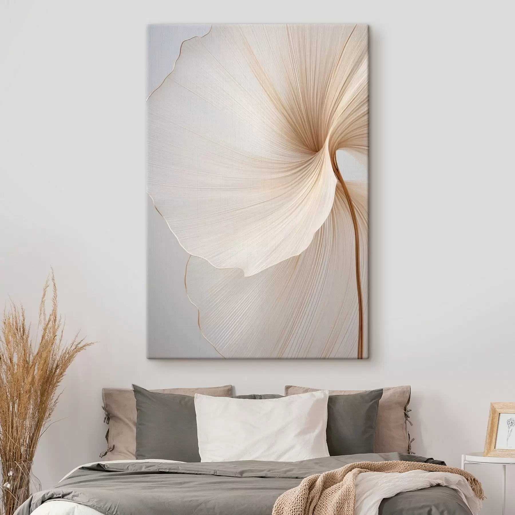 Tableau Fleurs abstraites aux pétales fins et délicats dans des tons de blanc et de beige s45922