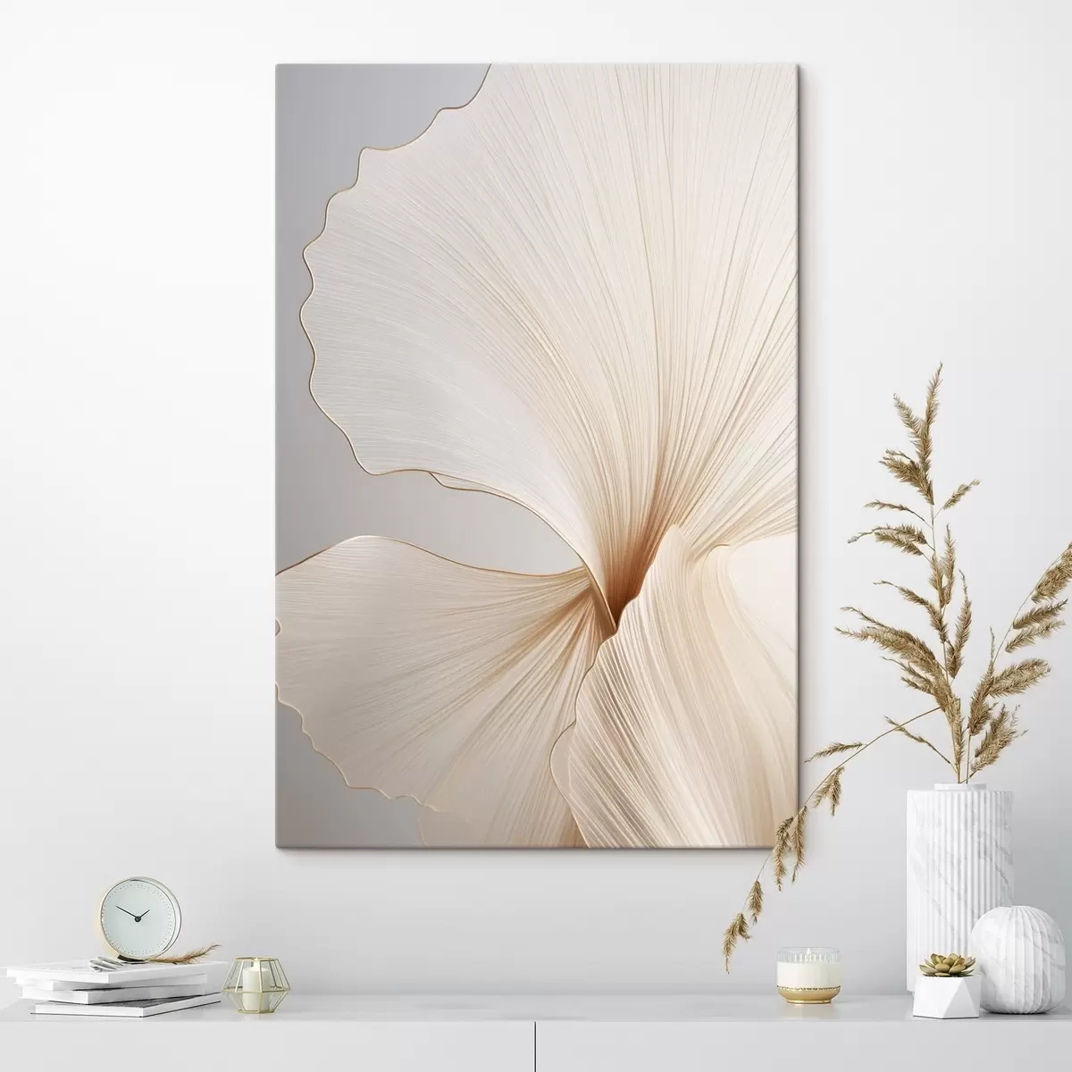 Tableau Fleurs abstraites aux pétales fins et délicats dans des tons de blanc et de beige s45923