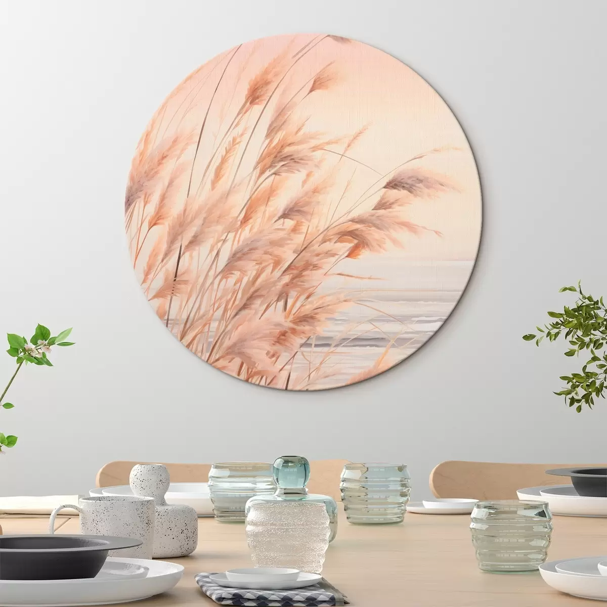 Tableaux rondes Herbe de la pampa avec une palette de couleurs orange pastel, un ciel rose pâle, un paysage paisible r45934