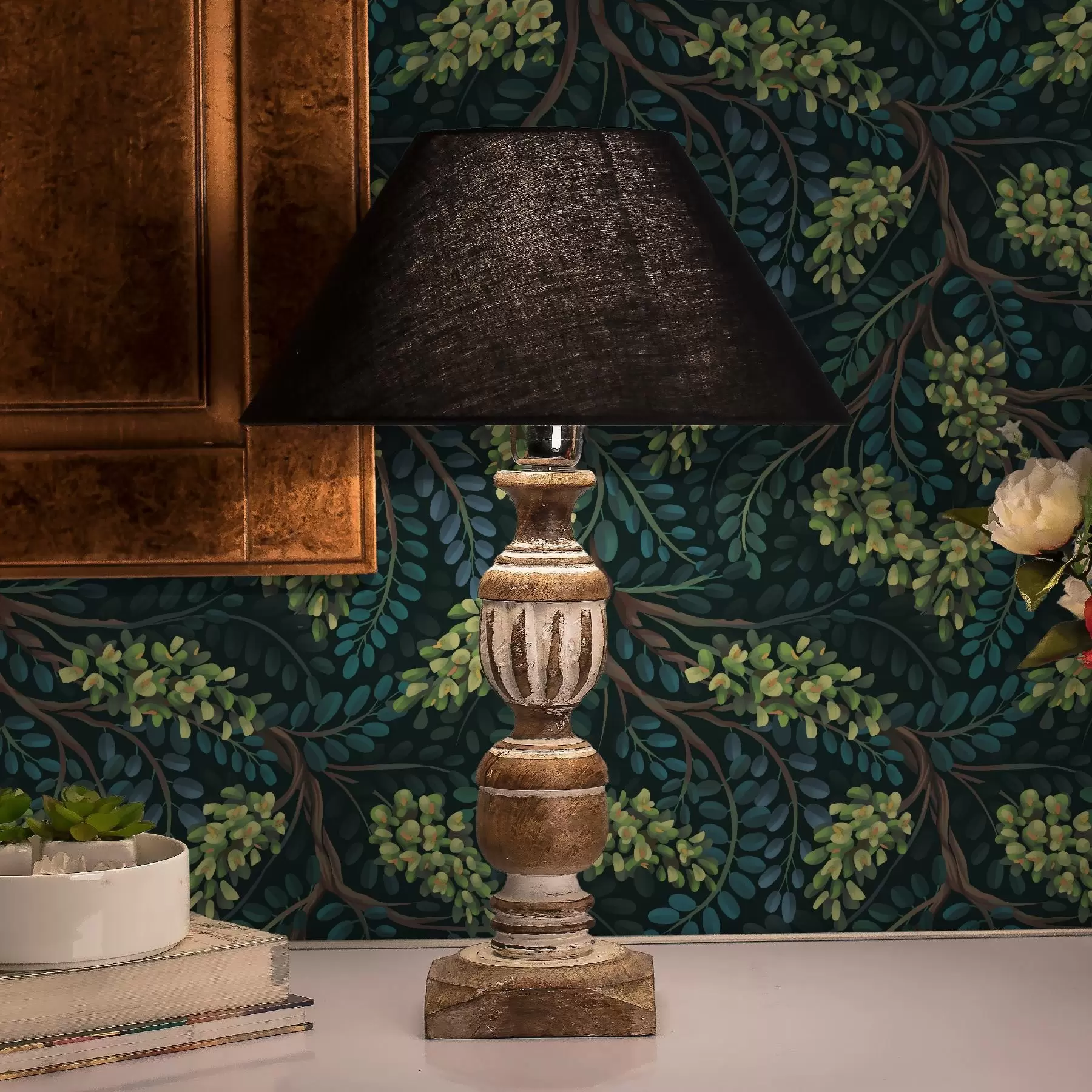 Papier peint Branches avec inflorescences verdâtres sur fond sombre a00786