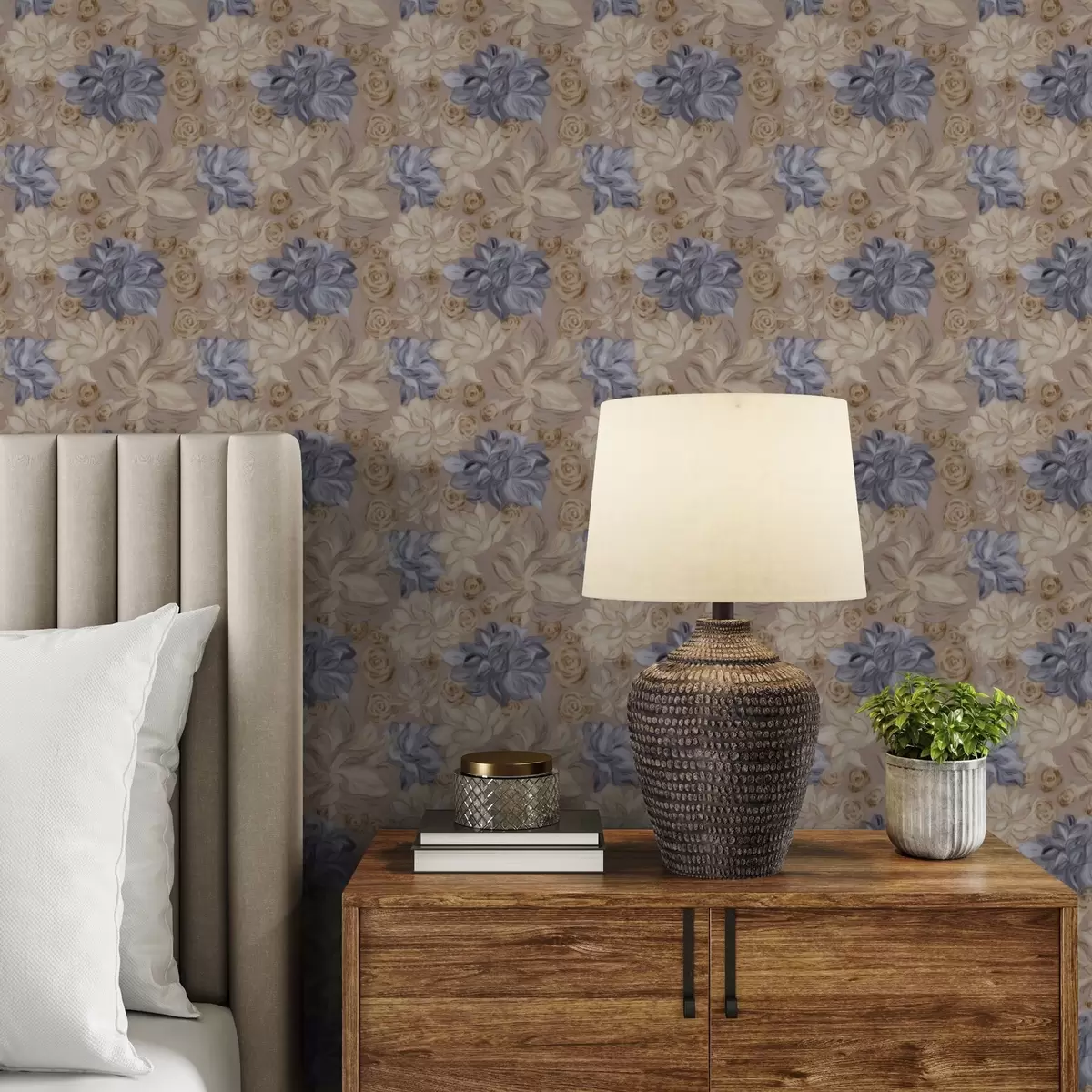 Papier peint Crème luxuriante et fleurs bleues dans une palette pastel a00634