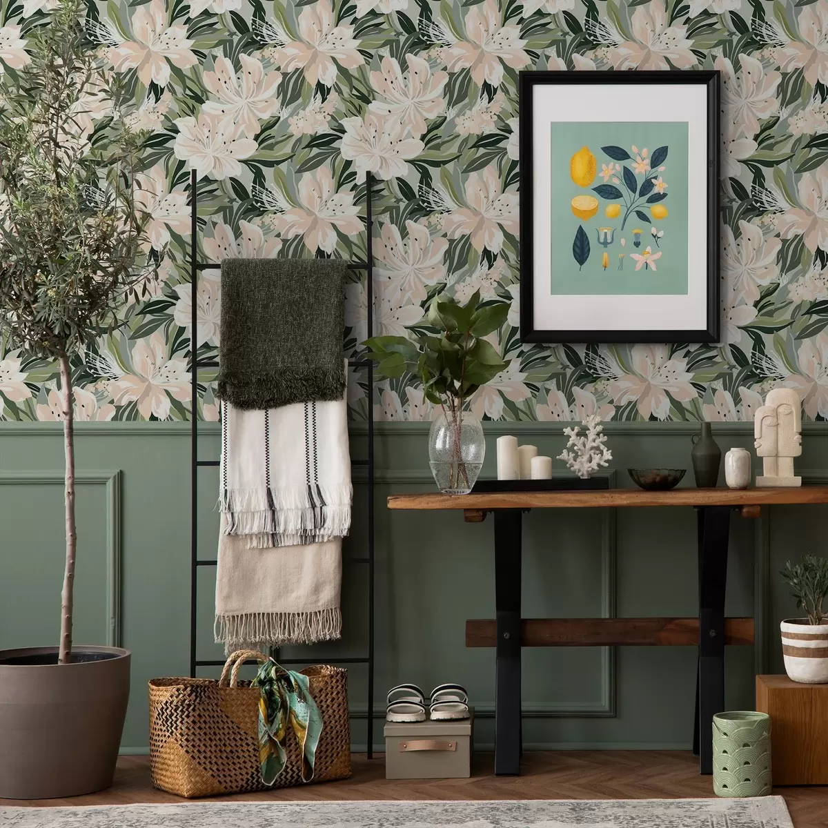 Papier peint Grandes fleurs crème sur fond vert clair a00646