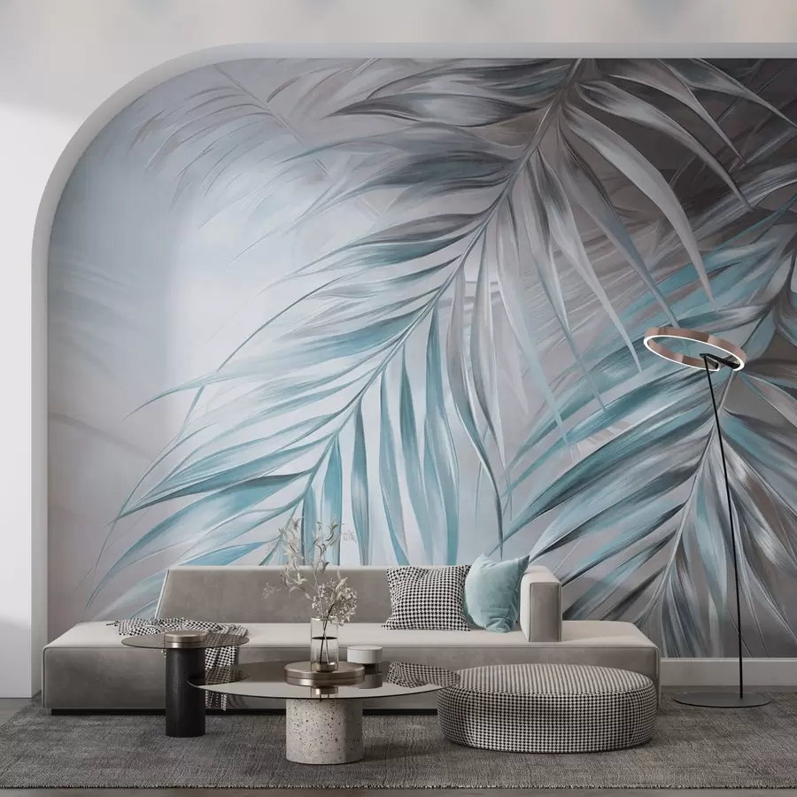 Papier peint Feuilles de palmier aux tons gris et bleus, fond légèrement texturé aux couleurs douces, style tropical élégant w09475v1