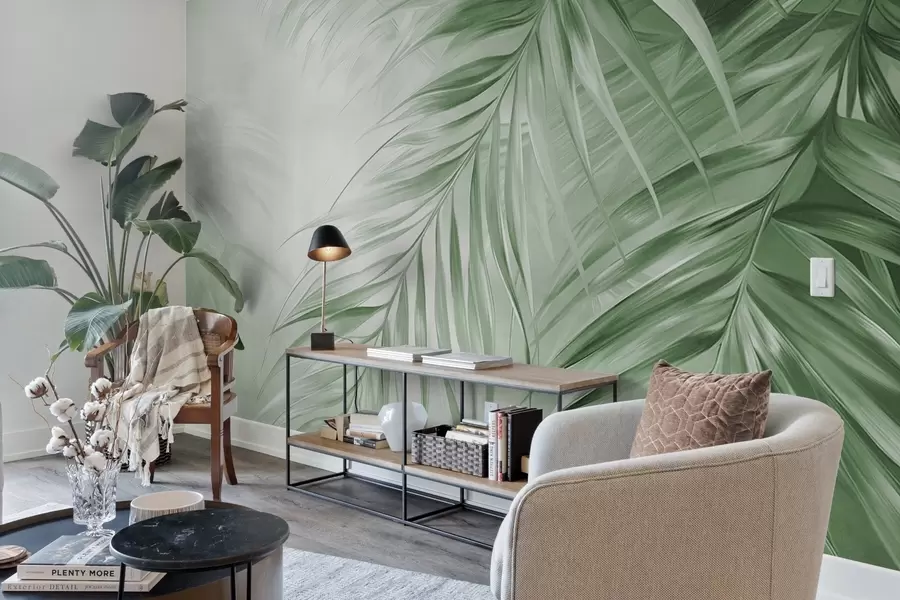 Papier peint Feuilles de palmier aux tons verts, fond légèrement texturé aux couleurs douces, style tropical élégant w09475v2