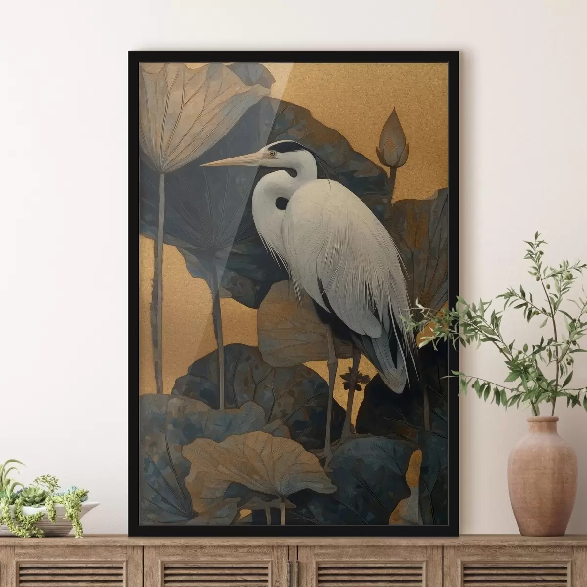 Poster Héron blanc parmi de grandes feuilles sur un fond chaud f46147