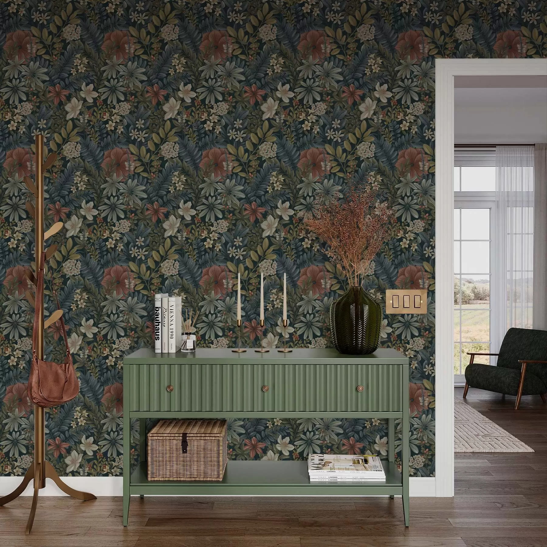 Papier peint Fond sombre avec des fleurs et des feuilles denses dans des tons chauds a00678