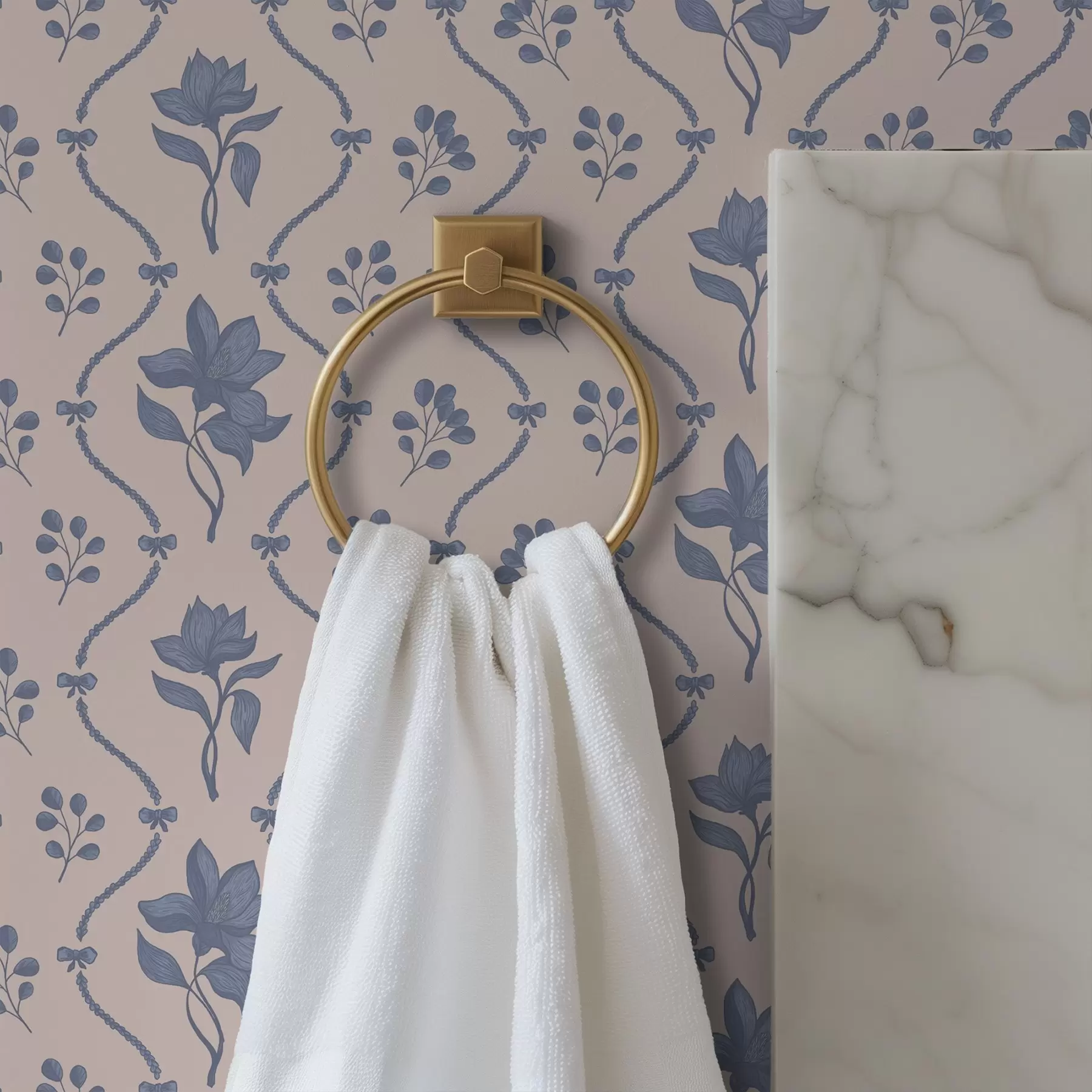 Papier peint Petites fleurs et rubans dans les tons bleus et roses a00808v3