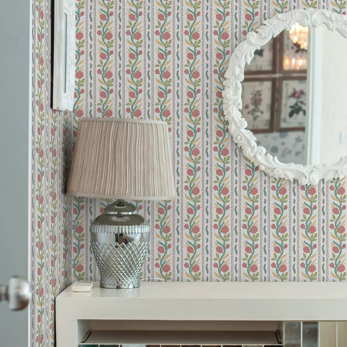 Papier peint Rayures verticales avec fleurs corail et feuilles turquoise a00816 Papier peint Rayures verticales avec fleurs corail et feuilles turquoise a00816