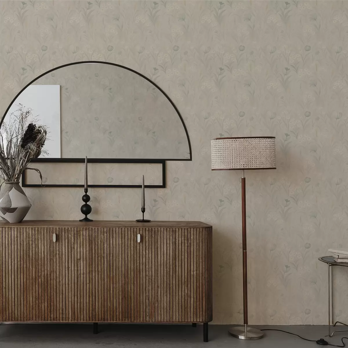 Papier peint Prairie paisible avec tulipes et marguerites, sauge pastel a00779