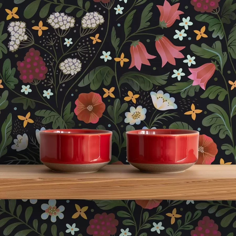 Papier peint Fleurs sauvages et baies sur fond noir profond a00849v3