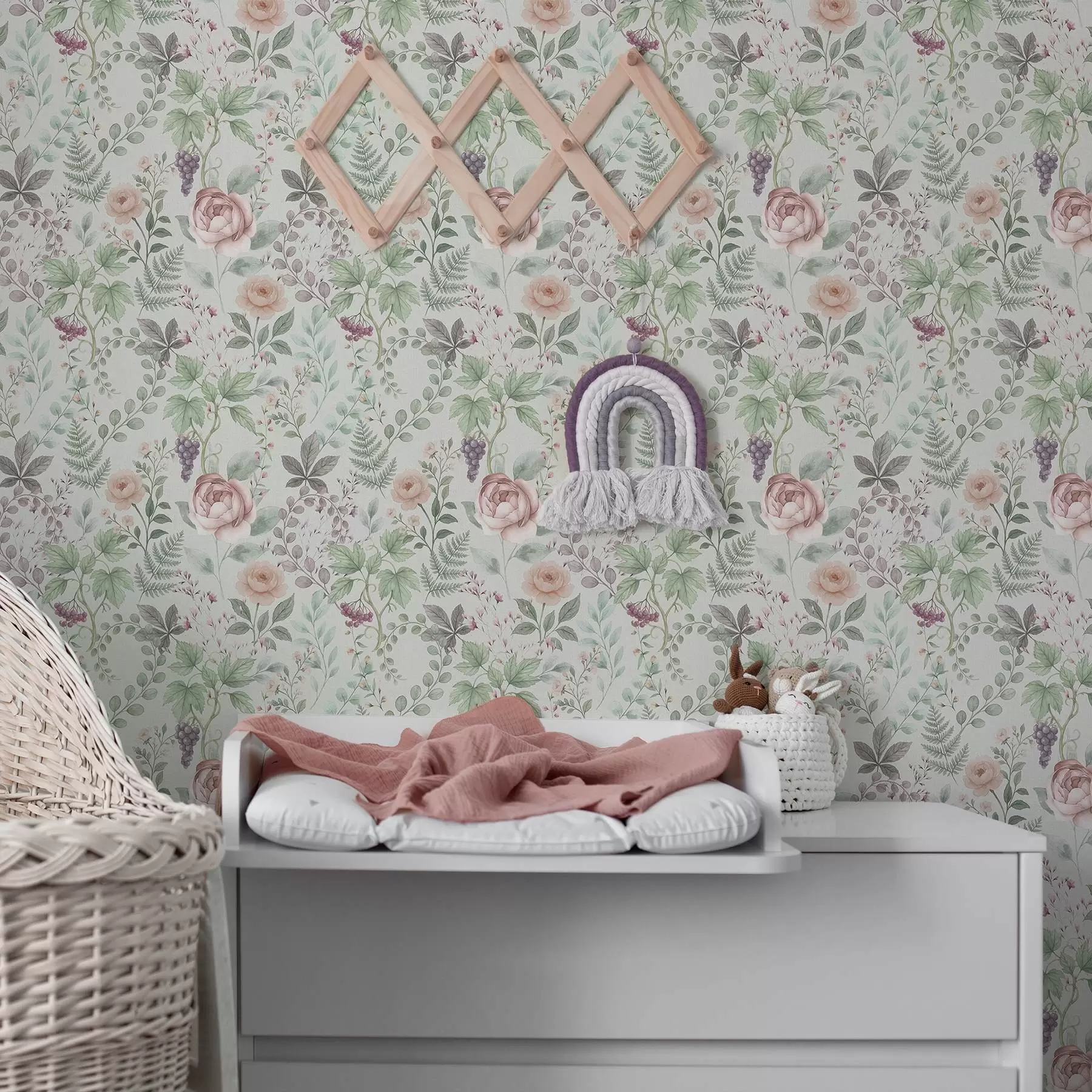 Papier peint Jardin pastel avec roses, fougères et raisins a00867